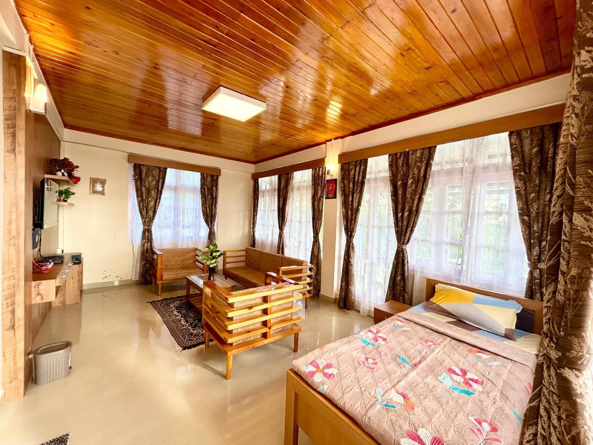 Yepplo Holiday Home - Complimentary Breakfast - 24 Hrs Caretaker & Power Backup 西隆 外观 照片
