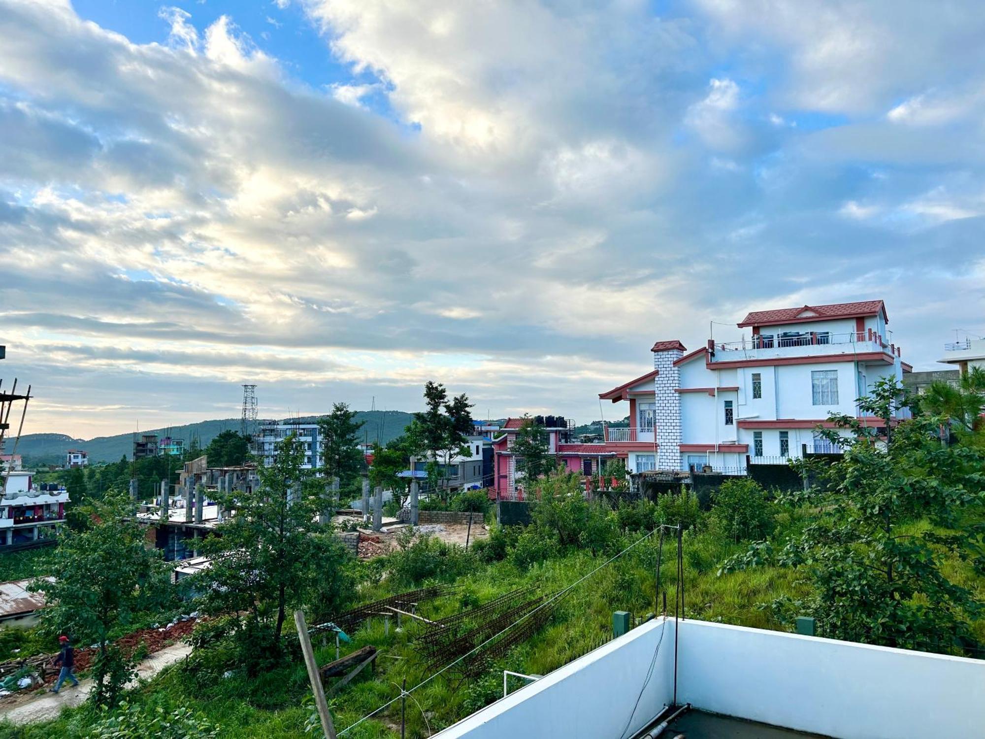 Yepplo Holiday Home - Complimentary Breakfast - 24 Hrs Caretaker & Power Backup 西隆 外观 照片