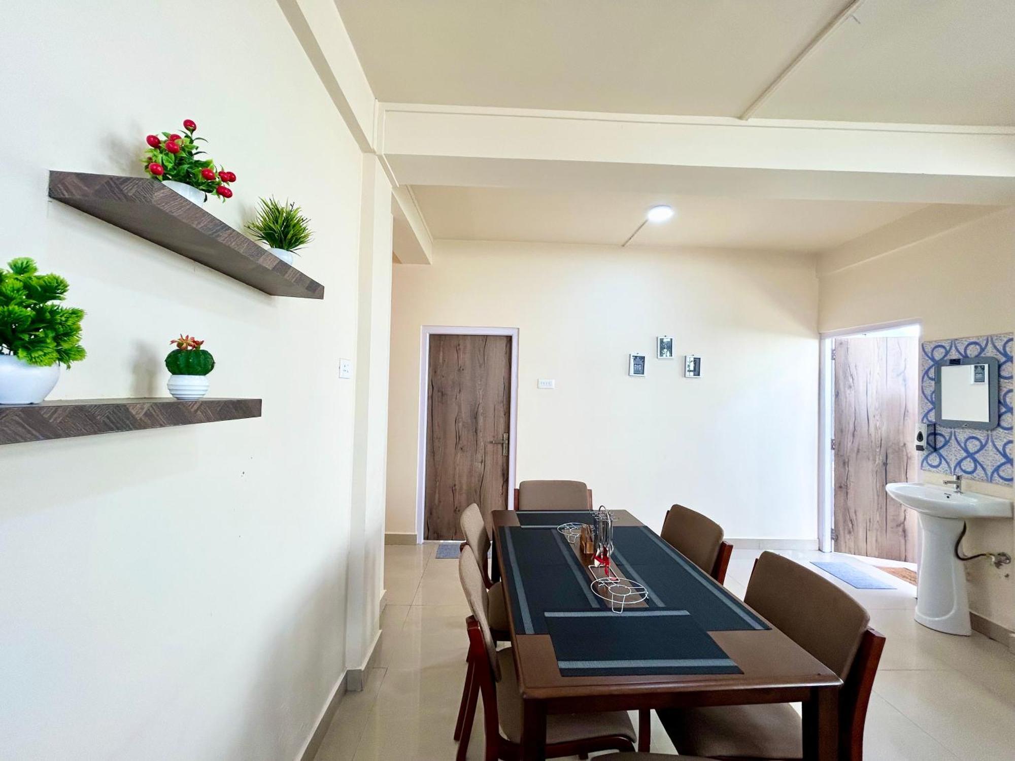 Yepplo Holiday Home - Complimentary Breakfast - 24 Hrs Caretaker & Power Backup 西隆 外观 照片