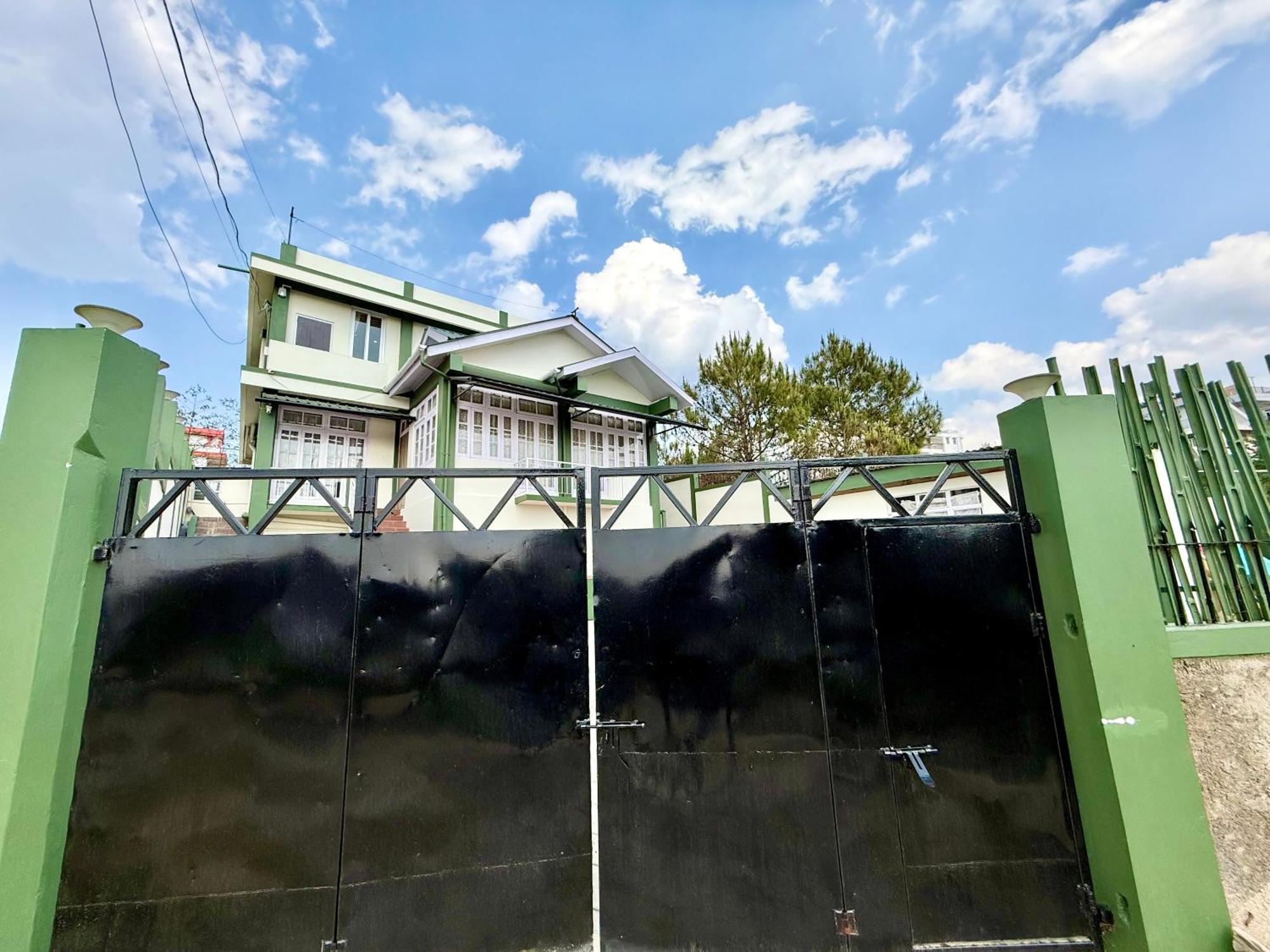 Yepplo Holiday Home - Complimentary Breakfast - 24 Hrs Caretaker & Power Backup 西隆 外观 照片