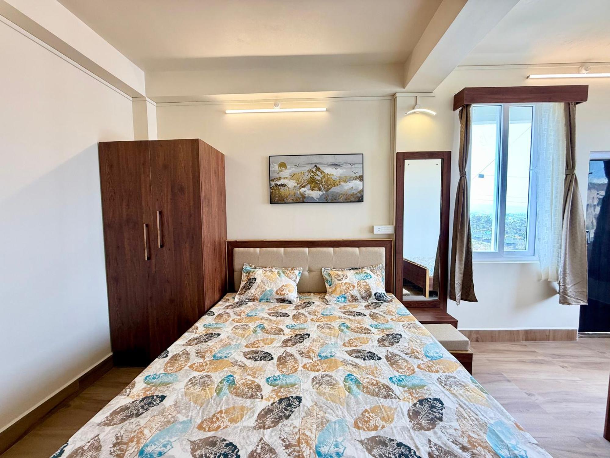 Yepplo Holiday Home - Complimentary Breakfast - 24 Hrs Caretaker & Power Backup 西隆 外观 照片