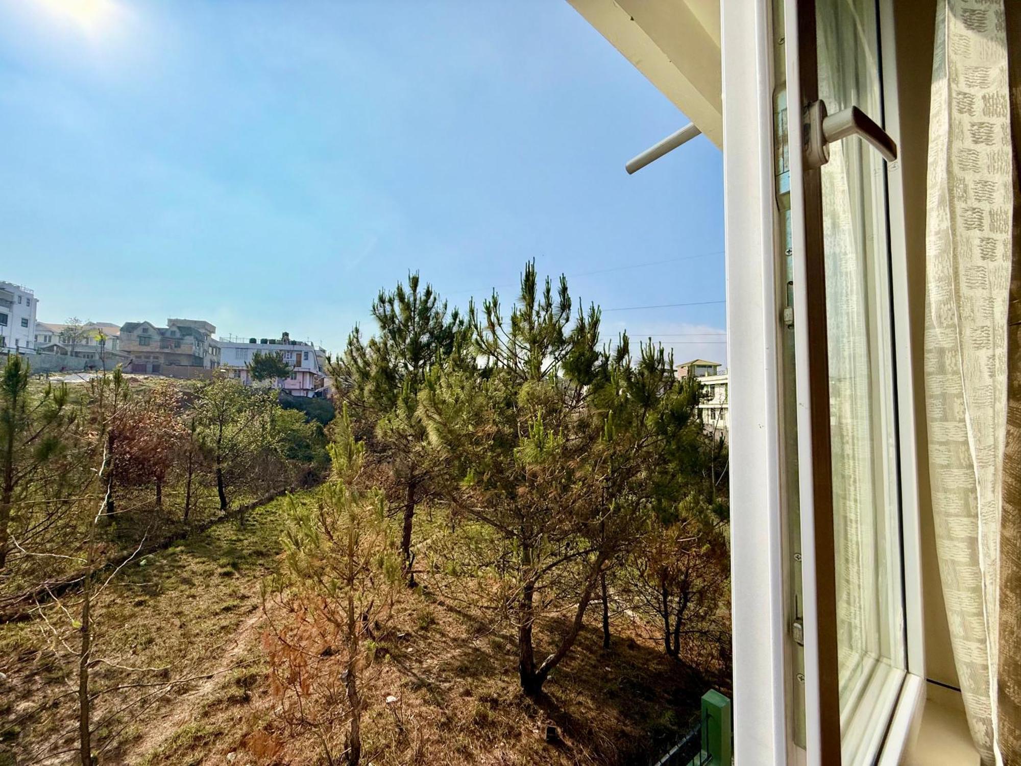 Yepplo Holiday Home - Complimentary Breakfast - 24 Hrs Caretaker & Power Backup 西隆 外观 照片